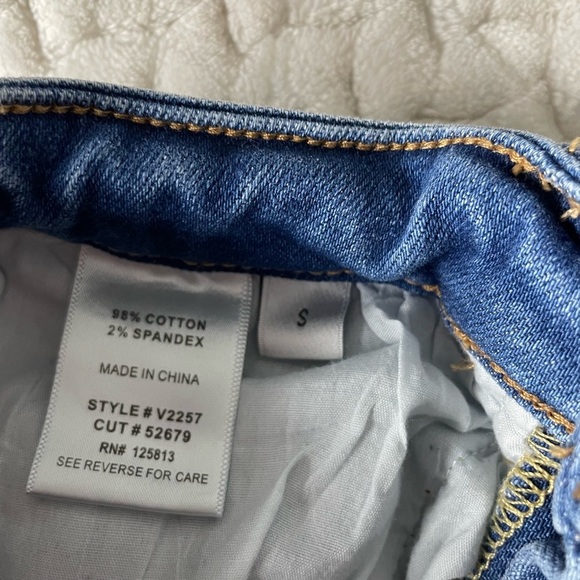 Altar’d State High Rise Button Fly Distressed Shorts Size Small stretch - Picture 4 of 7